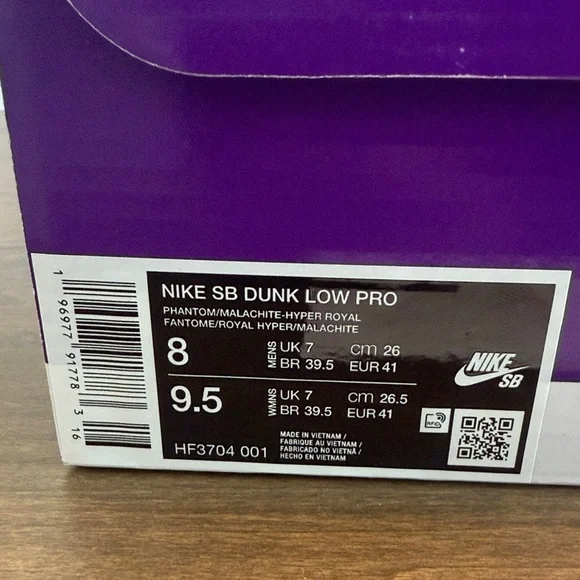 Nike SB Dunk Low Pro Blue and Teal Sneakers - Picture 10 of 15